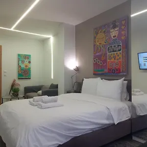 https://iris-apartment-explore-center-with-foot.hotels-of-thessaloniki.com